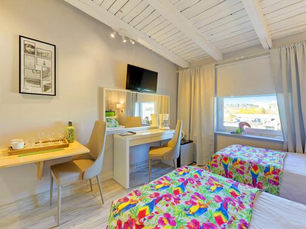 Kamienica Gdynia hotelowe komfortowe łóżka, plaża Orłowo molo : photo 3 de la chambre studio supérieur