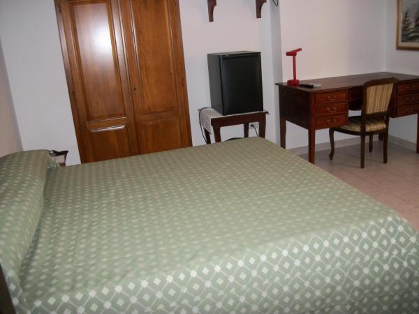 Guest House Sea Rooms Alghero : photo 1 de la chambre chambre double