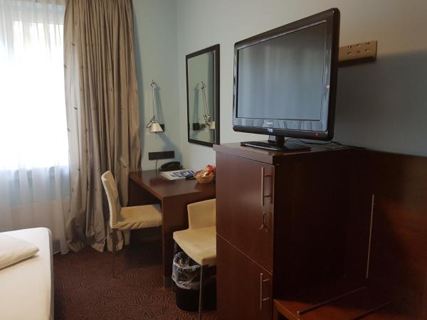 Belle Blue Zentrum : photo 8 de la chambre chambre lit queen-size