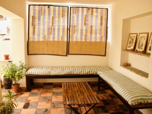 Pathik Niwas : photo 5 de la chambre chambre double - vue sur jardin