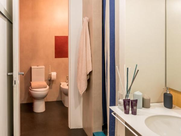 Un posto a Milano - guesthouse all'interno di una cascina del 700 : photo 5 de la chambre chambre quadruple avec salle de bains privative