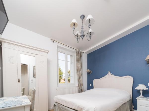La Villa Les Mots Passants : photo 10 de la chambre petite chambre double avec douche 