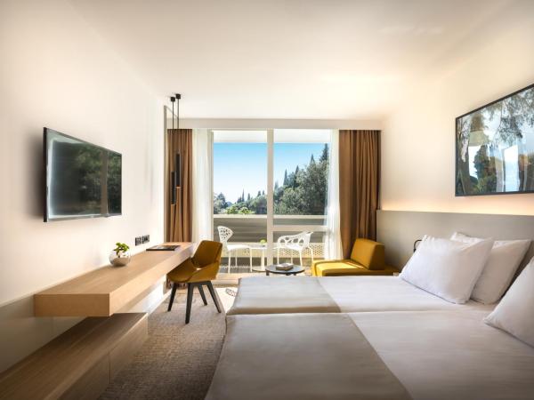 Eden Hotel by Maistra Collection : photo 4 de la chambre chambre lits jumeaux supérieure avec lit d'appoint