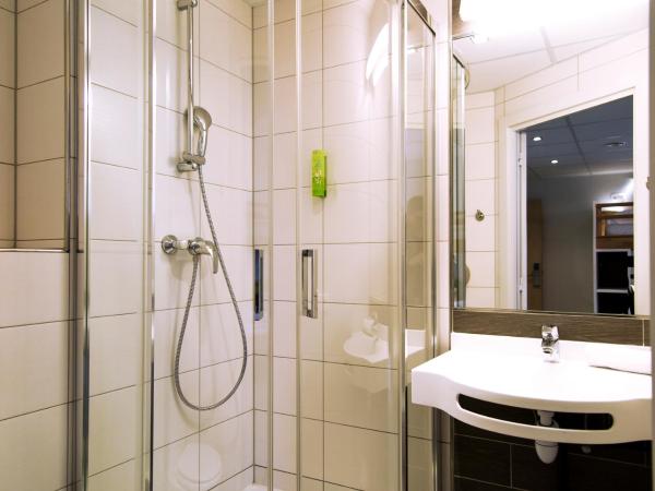 Ciarus : photo 6 de la chambre chambre lits superposés avec salle de bains privative