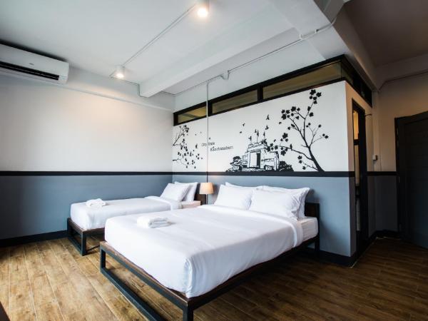 BY Hotel Kanchanaburi : photo 4 de la chambre chambre triple supérieure