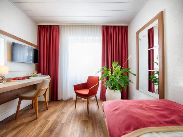 Hotel Senator : photo 4 de la chambre chambre simple standard