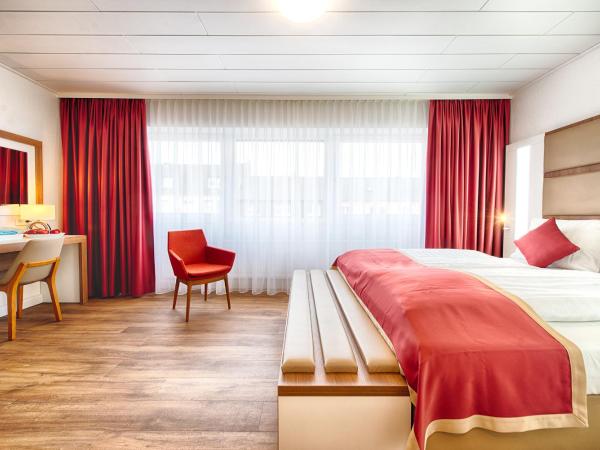 Hotel Senator : photo 1 de la chambre chambre double standard