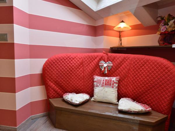 Vecchio Mulino Guest House : photo 2 de la chambre chambre double de luxe avec baignoire spa 