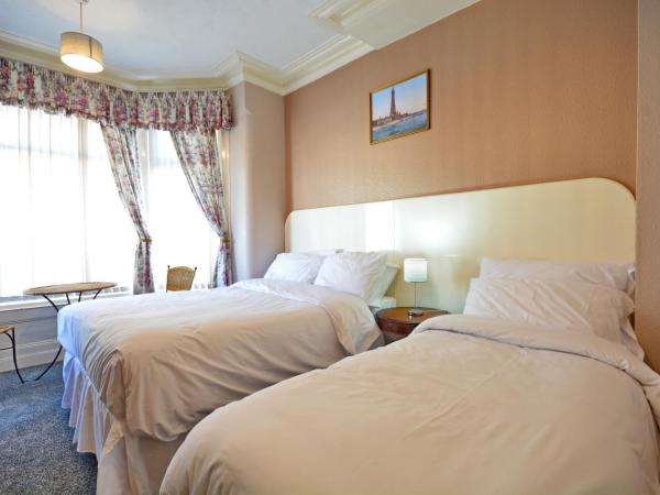 Royal Oakwell Hotel : photo 5 de la chambre chambre triple