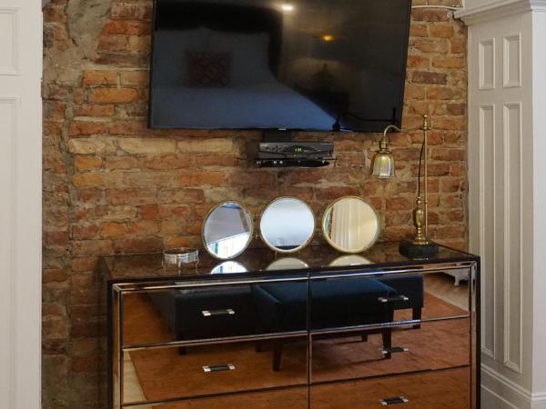 Hôtel Marie-Rollet : photo 6 de la chambre chambre standard lit queen-size