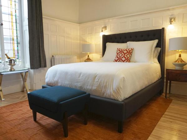 Hôtel Marie-Rollet : photo 7 de la chambre chambre standard lit queen-size