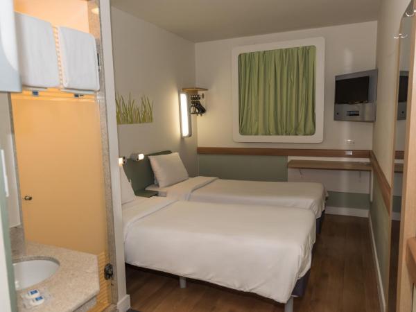 ibis budget RJ Praia de Botafogo : photo 4 de la chambre chambre lits jumeaux standard