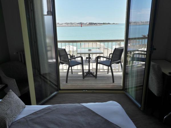 Hôtel Les Brises : photo 9 de la chambre chambre double supérieure - vue sur mer