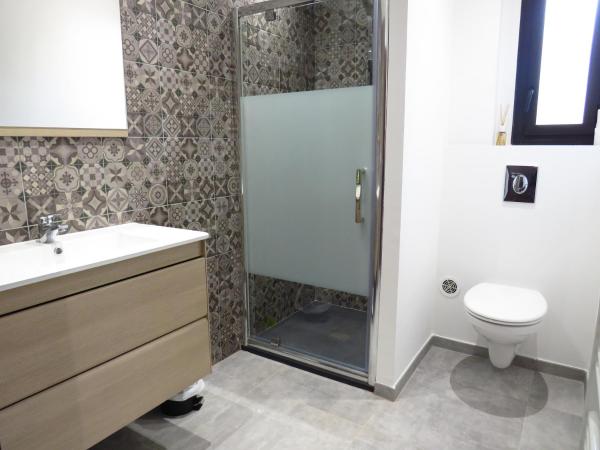 La Bergerie : photo 4 de la chambre chambre lits jumeaux supérieure - vue sur rue et mer