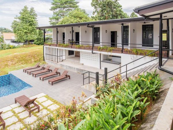 The Marian Boutique Lodging House : photo 8 de la chambre chambre lit king-size - vue sur piscine