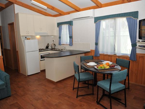 Levi Adelaide Holiday Park : photo 2 de la chambre walkerville cabin 