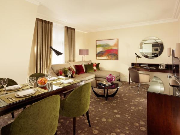 Taj 51 Buckingham Gate Suites and Residences : photo 10 de la chambre suite 2 chambres de luxe minsters