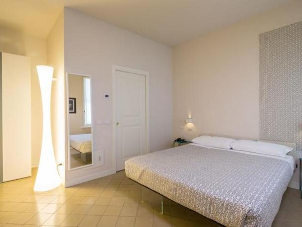 Hotel Forlanini 52 : photo 1 de la chambre chambre double