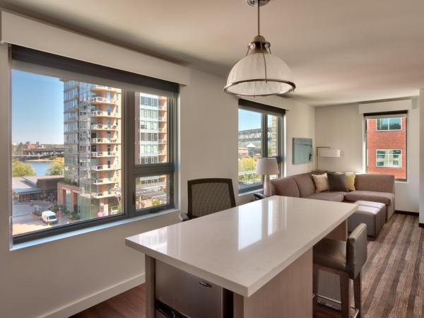 Hyatt House Portland / Downtown : photo 1 de la chambre king studio suite with kitchen and view