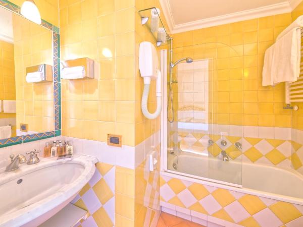 Miramare E Castello : photo 2 de la chambre chambre double ou lits jumeaux classique