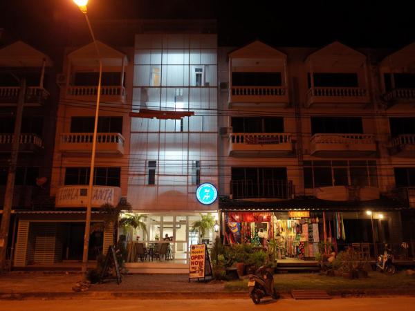 Hub of Joys Hostel : photo 3 de la chambre lit dans dortoir pour femmes de 6 lits