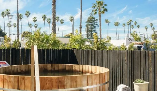 The Green Room Hotel, Oceanside (updated prices 2026)