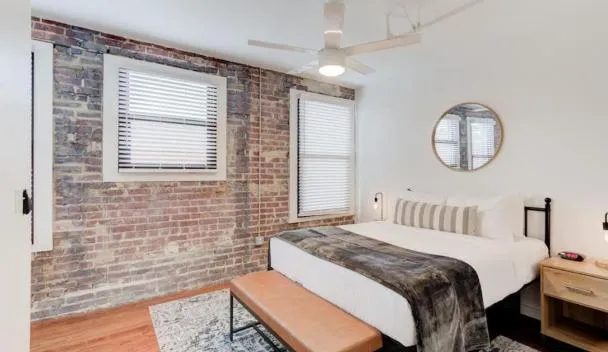 Prime Location - Modern Loft Right on S Main St!, Memphis (updated ...