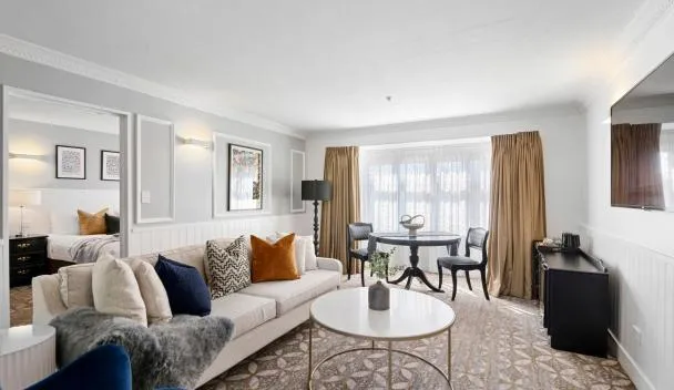 Church's Cotswold チャーチ コッツウォルド Scenic Hotel Cotswold
