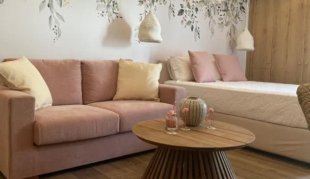 Loutraki Flamingo Feather, Loutraki (aktualisierte Preise für 2026)