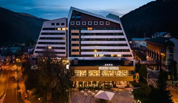 ZOWAR INTERNATIONAL HOTEL