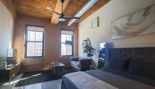 The Othello - Luxury Industrial Loft near NYC, Communipaw (updated ...