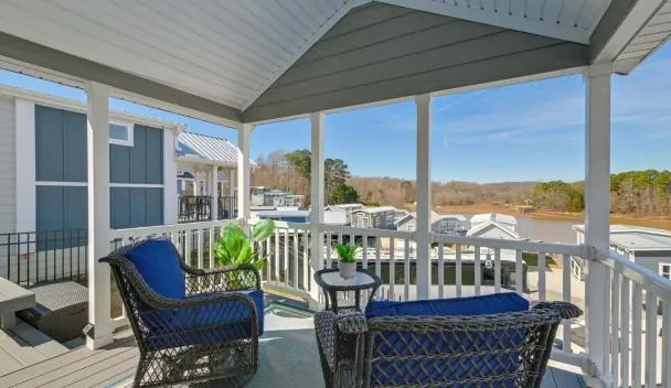 Boat & Fish: Waterfront Gem in Sherrills Ford!, Terrell (updated prices ...