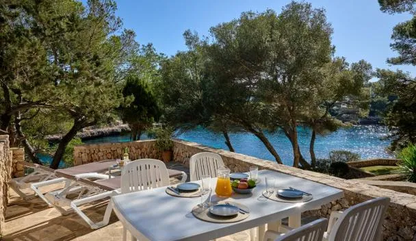 Sea frontline Apartment 'Charo' Pool and Wifi, Santanyi (updated prices ...