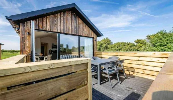 The Mobe House Luxury Lodge, Sandwich (updated prices 2026)