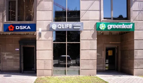 QLIFE Capsule Hotel 5