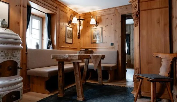 Löw Chalet Suite 2, Steps from the Slopes by 360 Estates, Kitzbühel ...