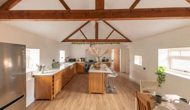 Stunning 5-bed Barn Conversion in Newark-on-Trent by Renzo, Beautiful ...