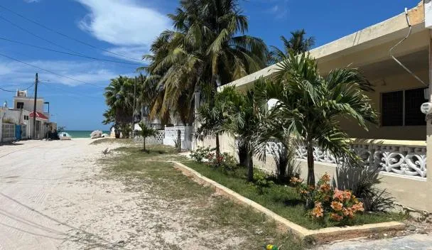 House 30 meters from the sea, Chicxulub (updated prices 2026)