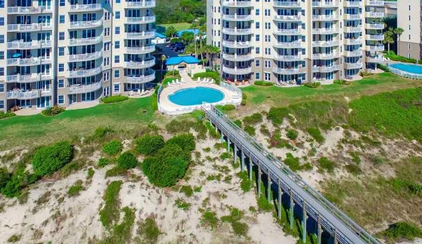 Luxurious oceanfront condo with private balcony, 2 pools, and beach ...