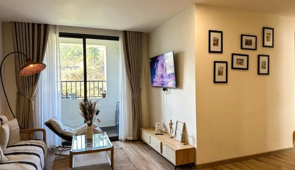 1991 Home - Cozy 3BR Family Apartment w Balcony near Sapa Church