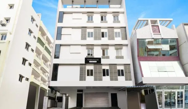 Super Townhouse Alwal Road, Hyderabad (updated prices 2026)