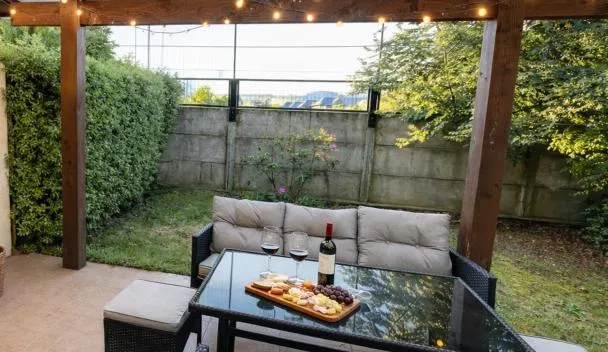 Acogedora casa Pucón 6 personas, terraza, bosca, estacionamiento