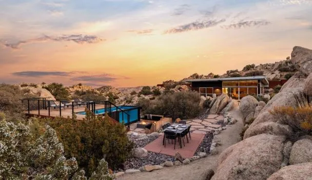 Rock Reach House by Fieldtrip Boulders Views, Yucca Valley