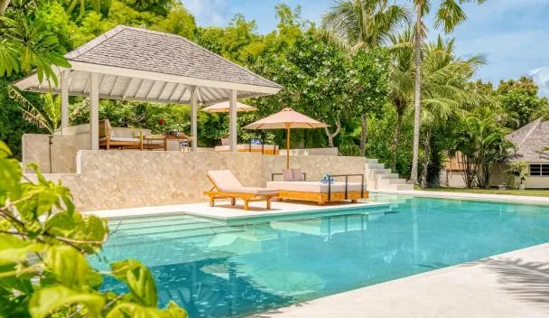 Villa Venice - 2000m2 Garden right behind beach, Seminyak (güncel 2026