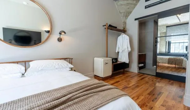 SELA HOTEL