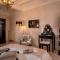 Mario's apartament in the Spanish Steps-6
