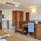 Suites & Residence Hotel-63