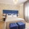 CRYS: Apartments, Holiday, Business, Blu