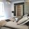 Vernazza Luxury Apartment-9