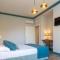 Sorrento Pool&Suites-2